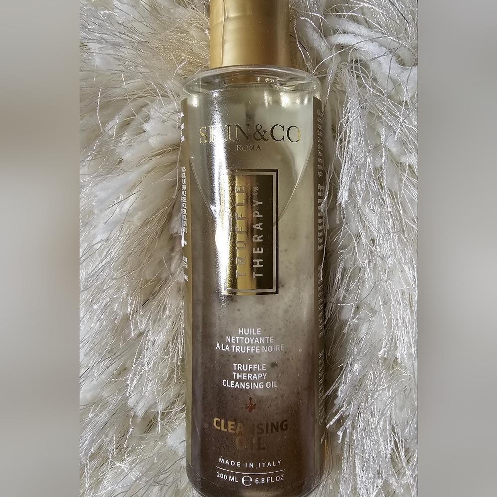 Skin & Cotruffle therapy cleansing oil